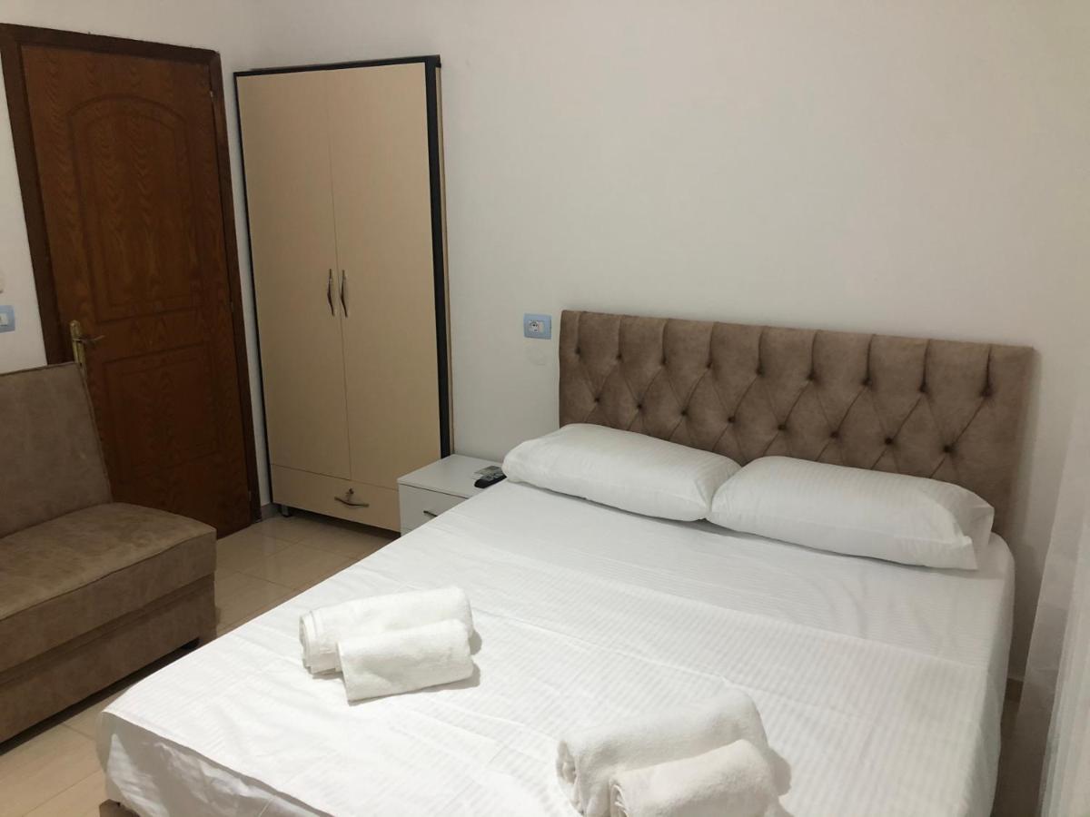 Elton Tafa Guesthouse Ksamil Exterior photo