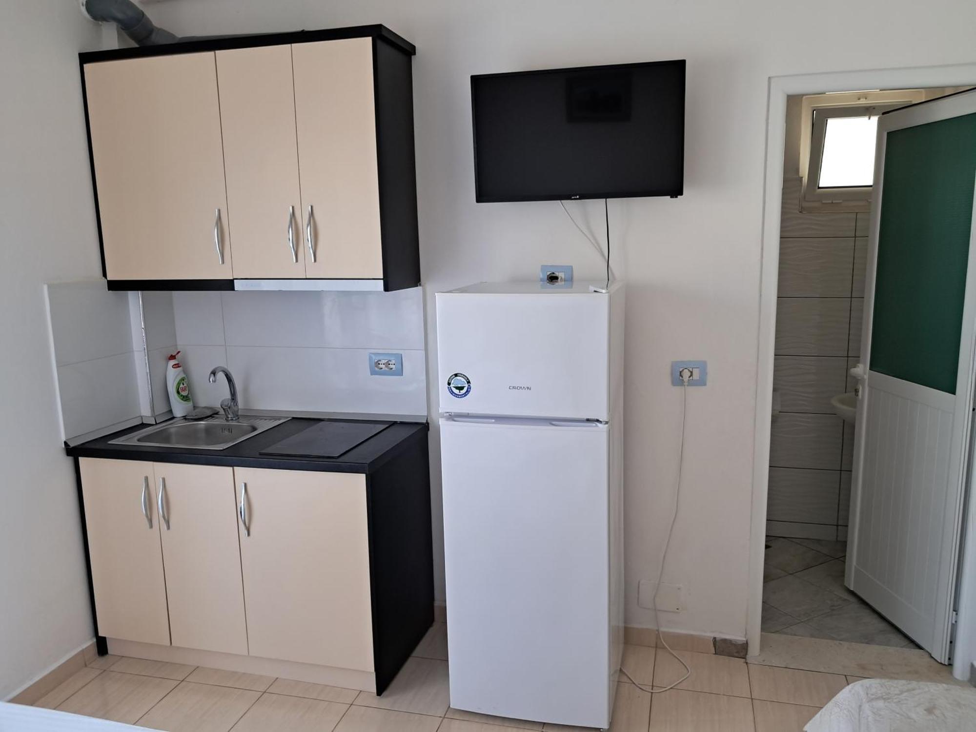 Elton Tafa Guesthouse Ksamil Exterior photo
